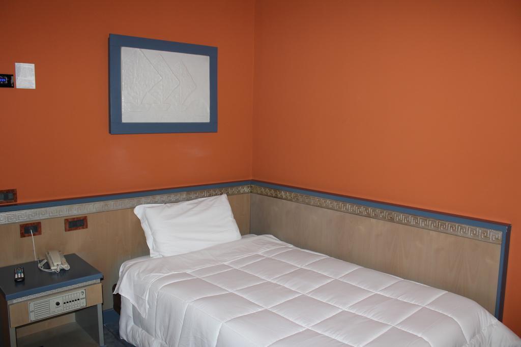 Ibis Styles President 4*