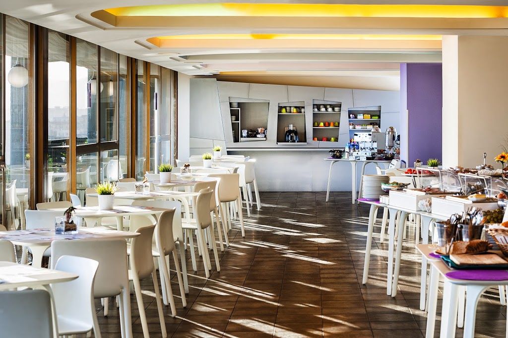 Ibis Styles President 4*