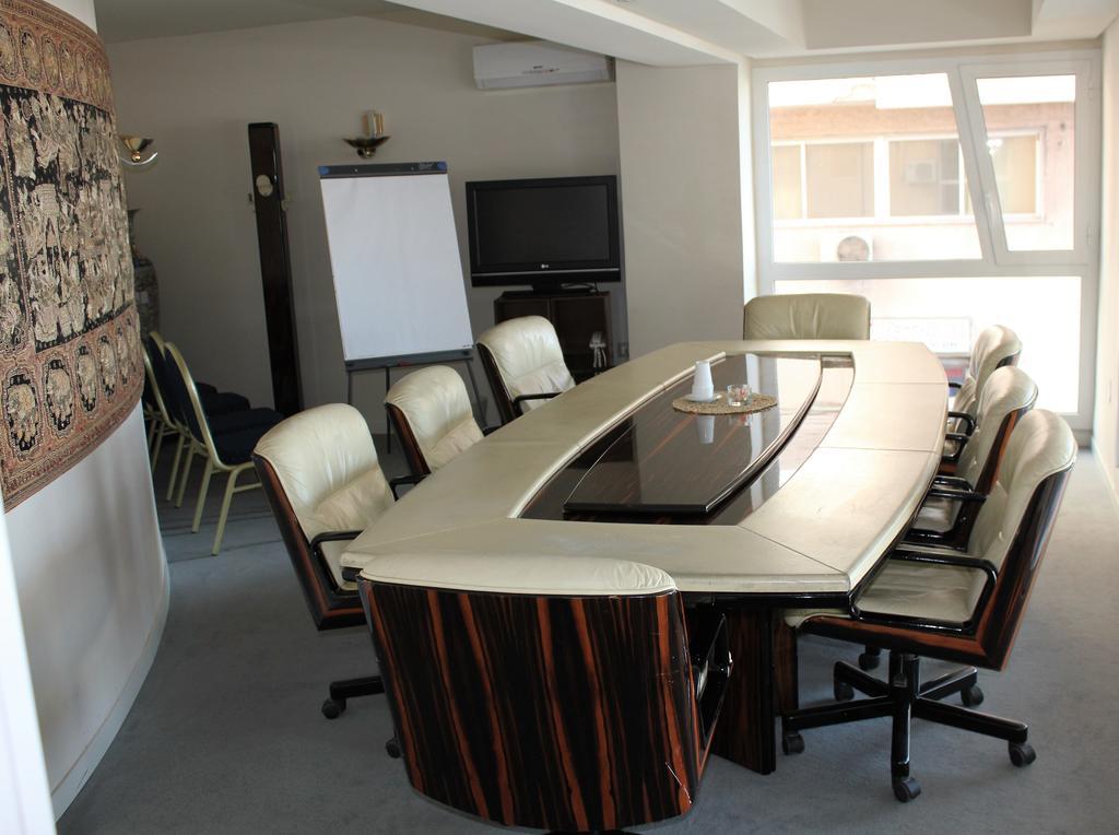 Hotel Ibis Styles President 4*